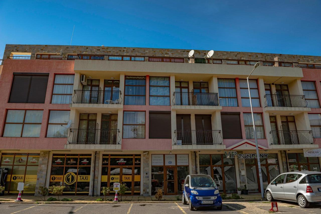 Menada Crystal Park Apartments 써니비치 외부 사진