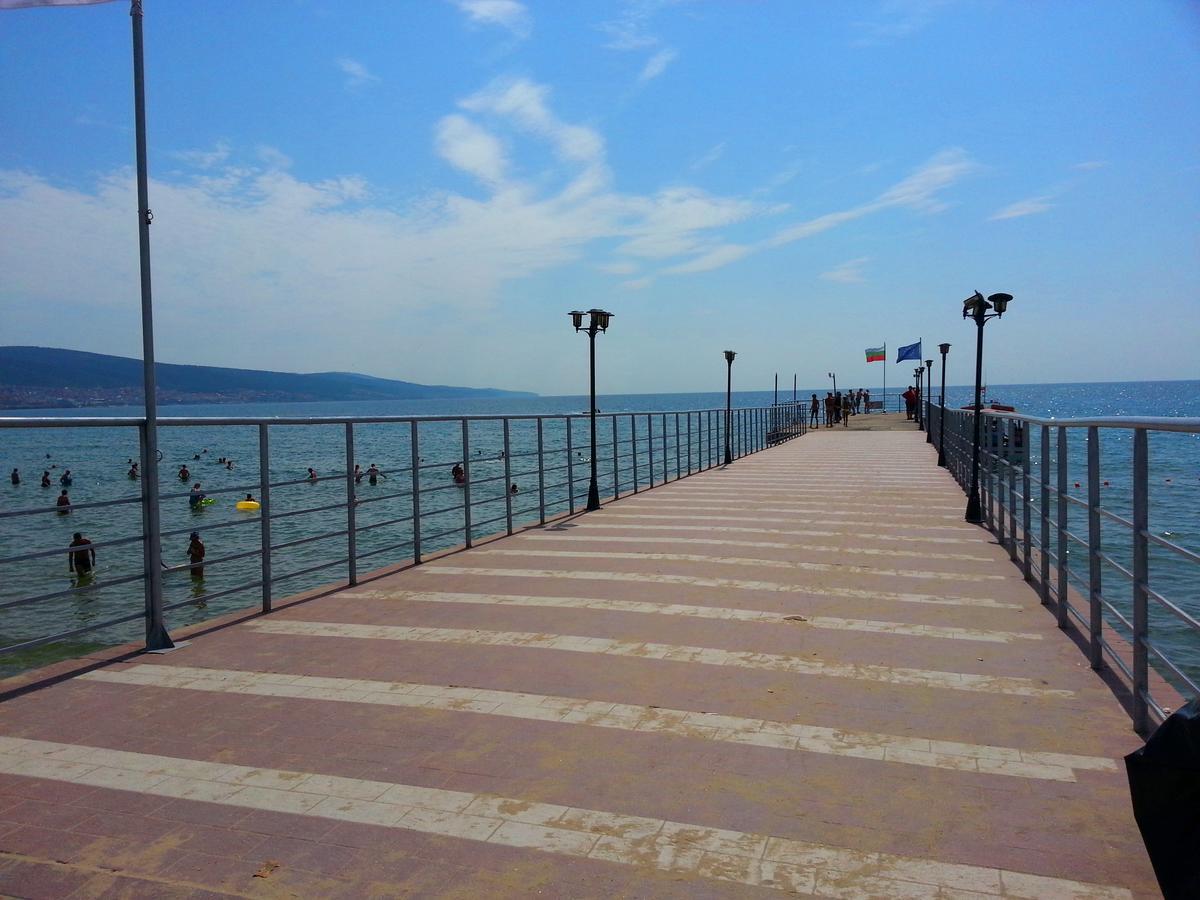 Menada Crystal Park Apartments 써니비치 외부 사진