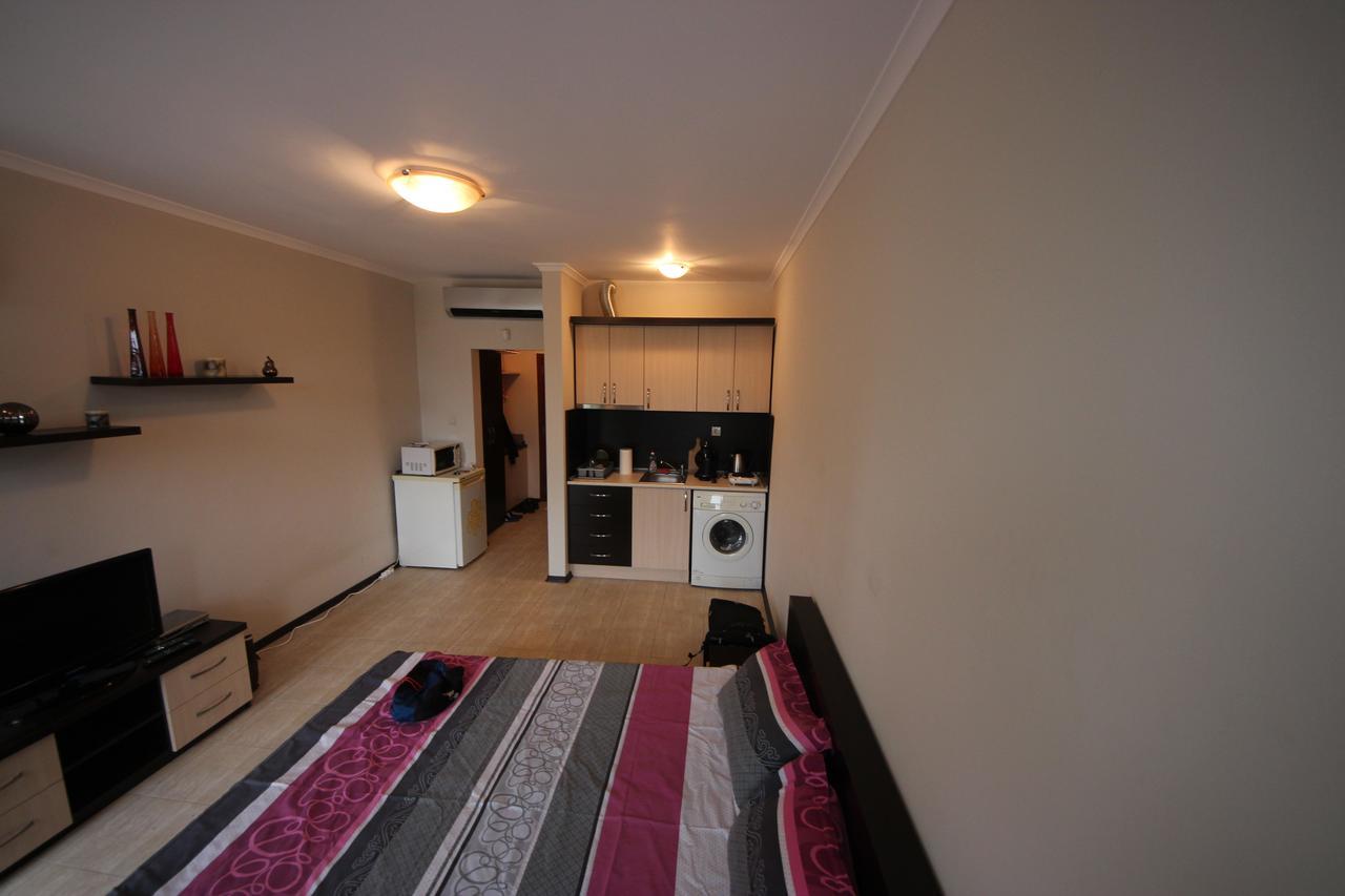 Menada Crystal Park Apartments 써니비치 외부 사진